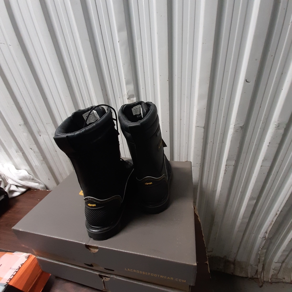 Man's working boots - Picture 3 of 13